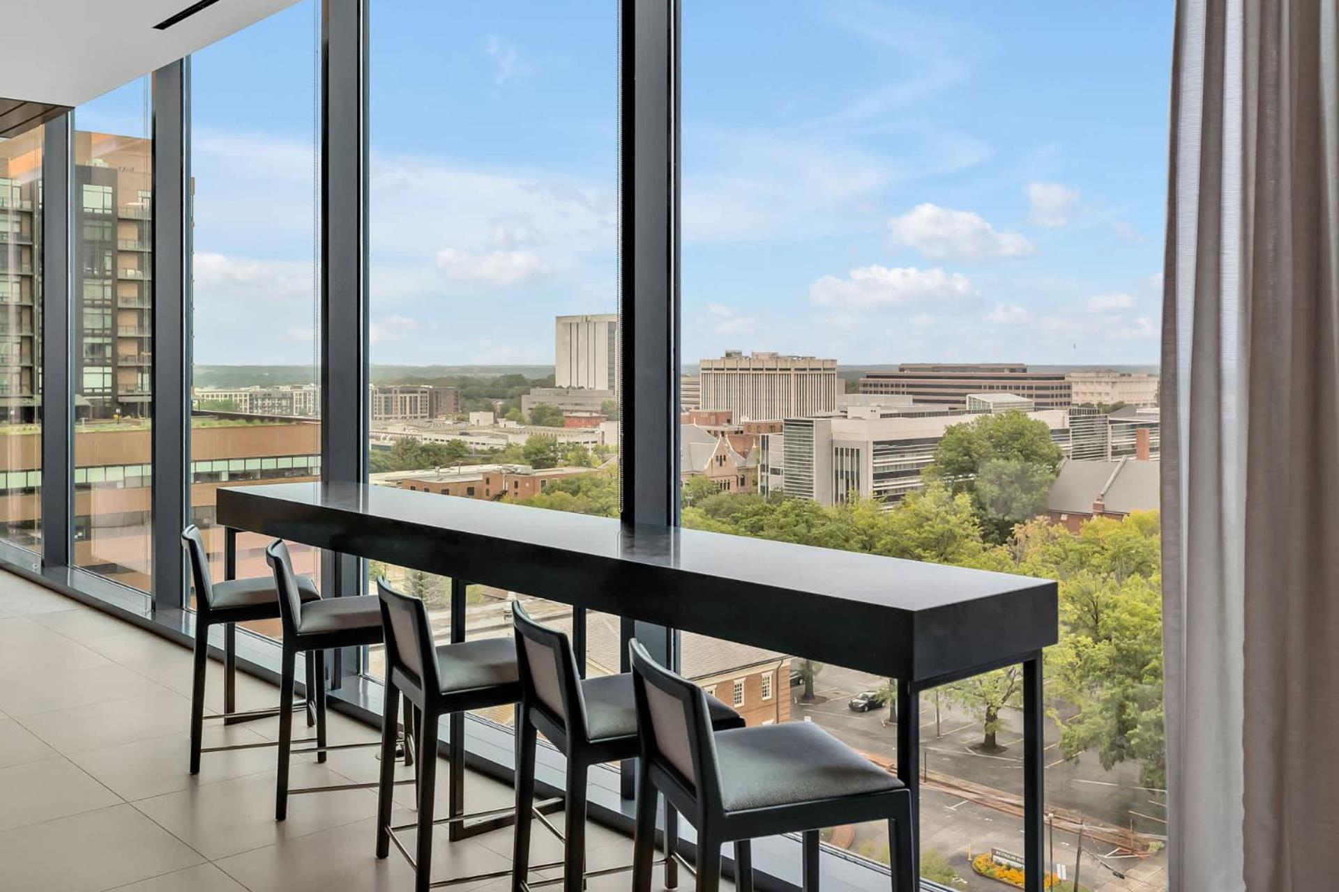 High-Rise Apt Raleigh Free Parking & Sunset View 1 Zewnętrze zdjęcie
