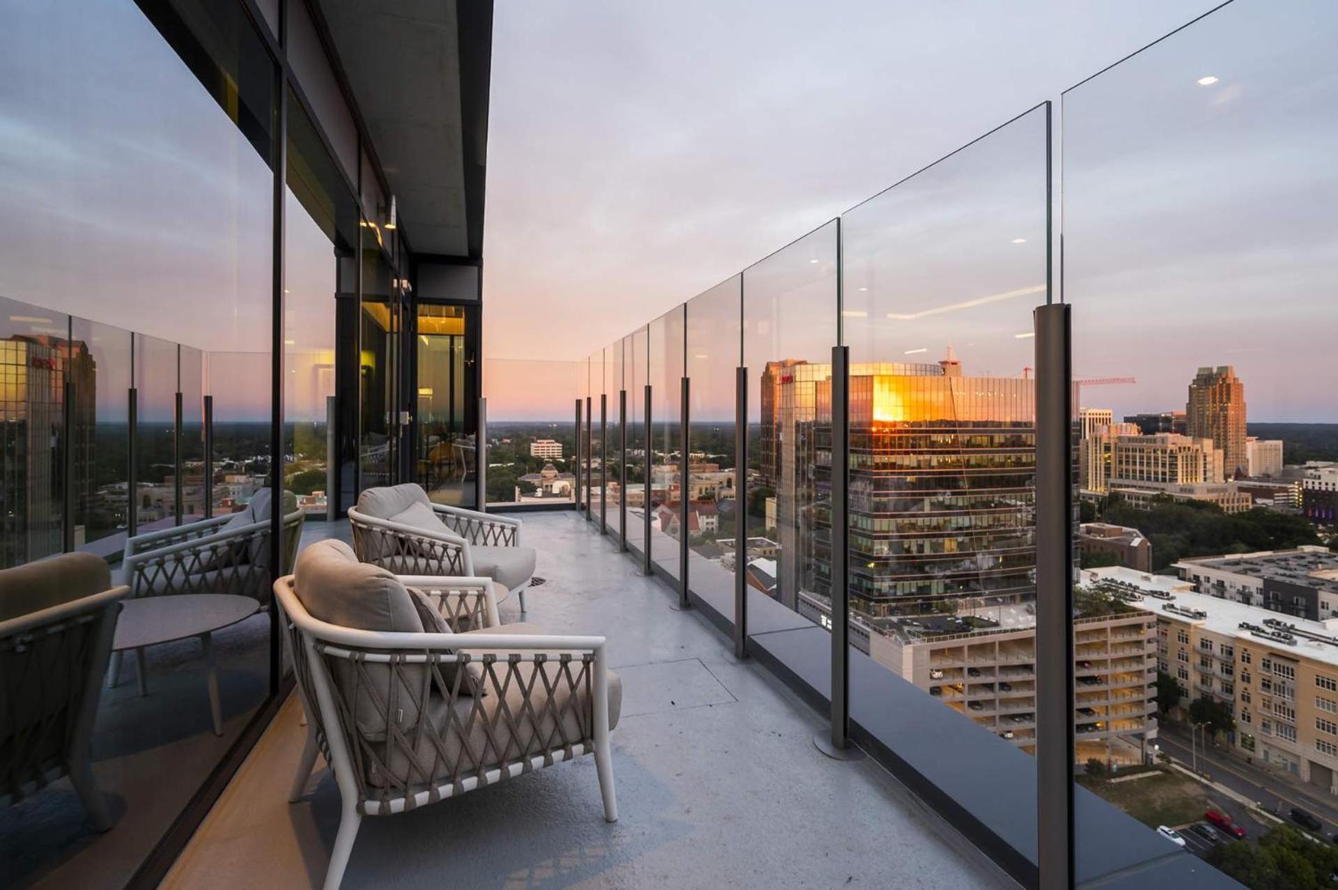 High-Rise Apt Raleigh Free Parking & Sunset View 1 Zewnętrze zdjęcie